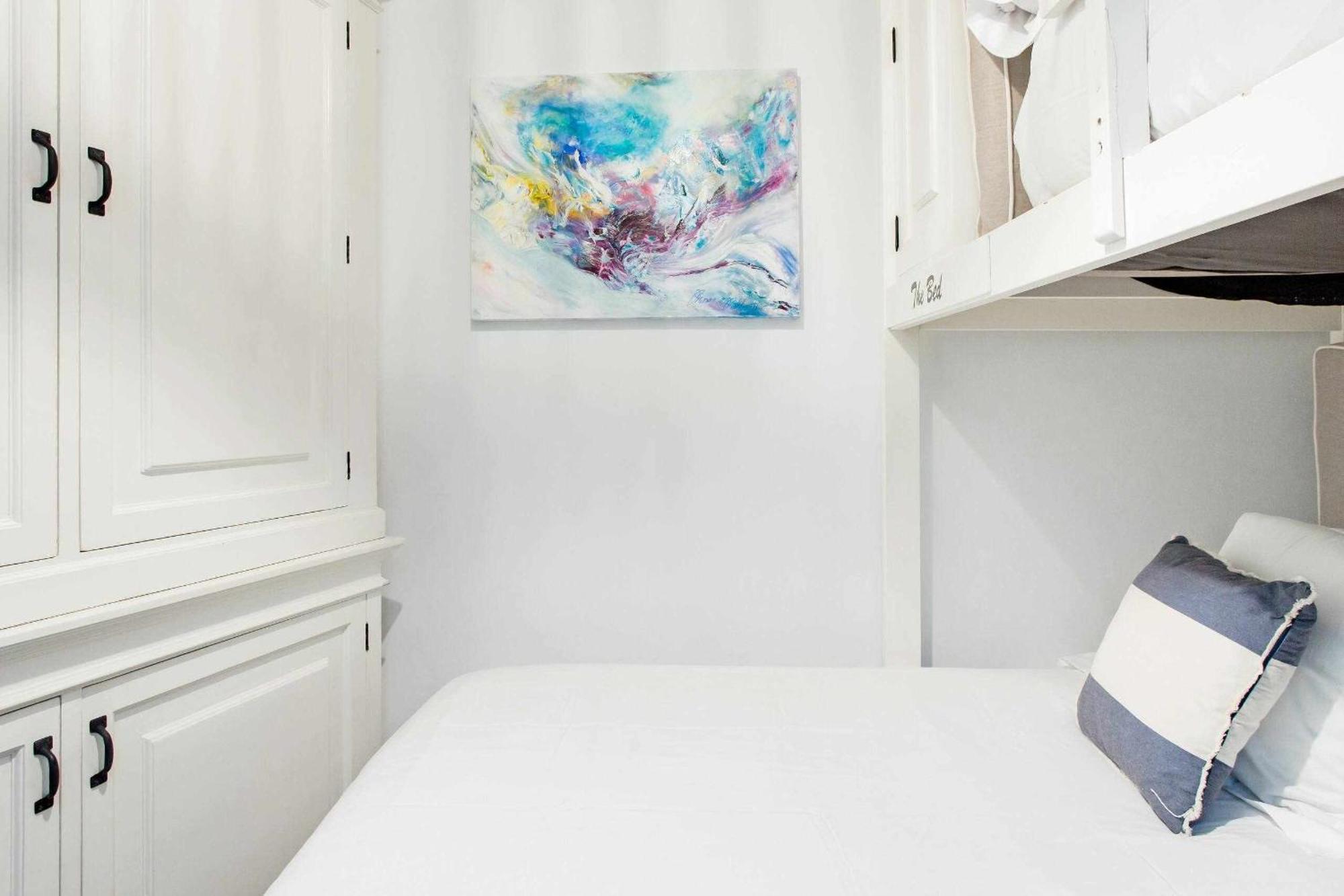 Revitalized Apartment In Historical Building Girona Kültér fotó