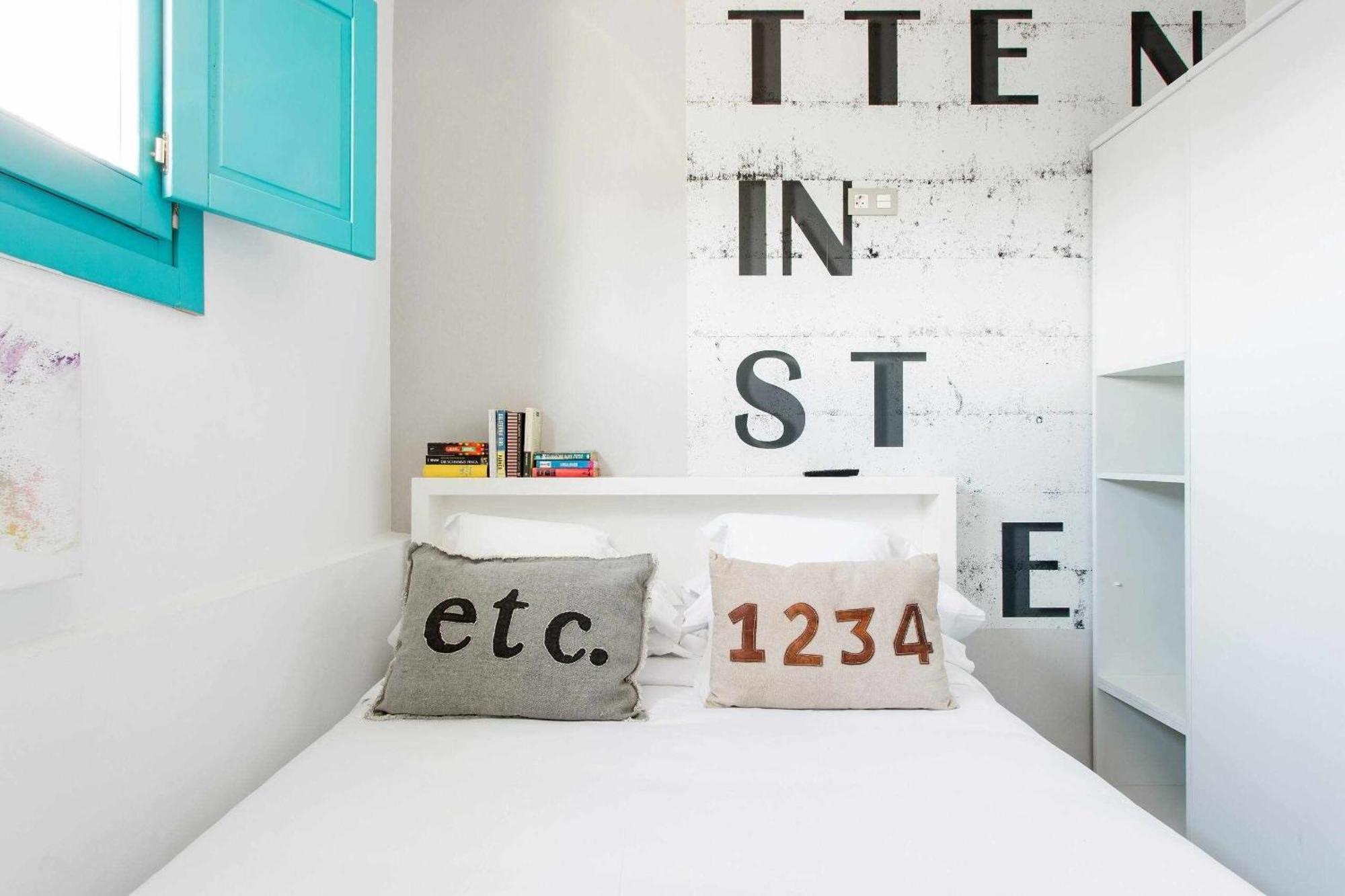 Revitalized Apartment In Historical Building Girona Kültér fotó